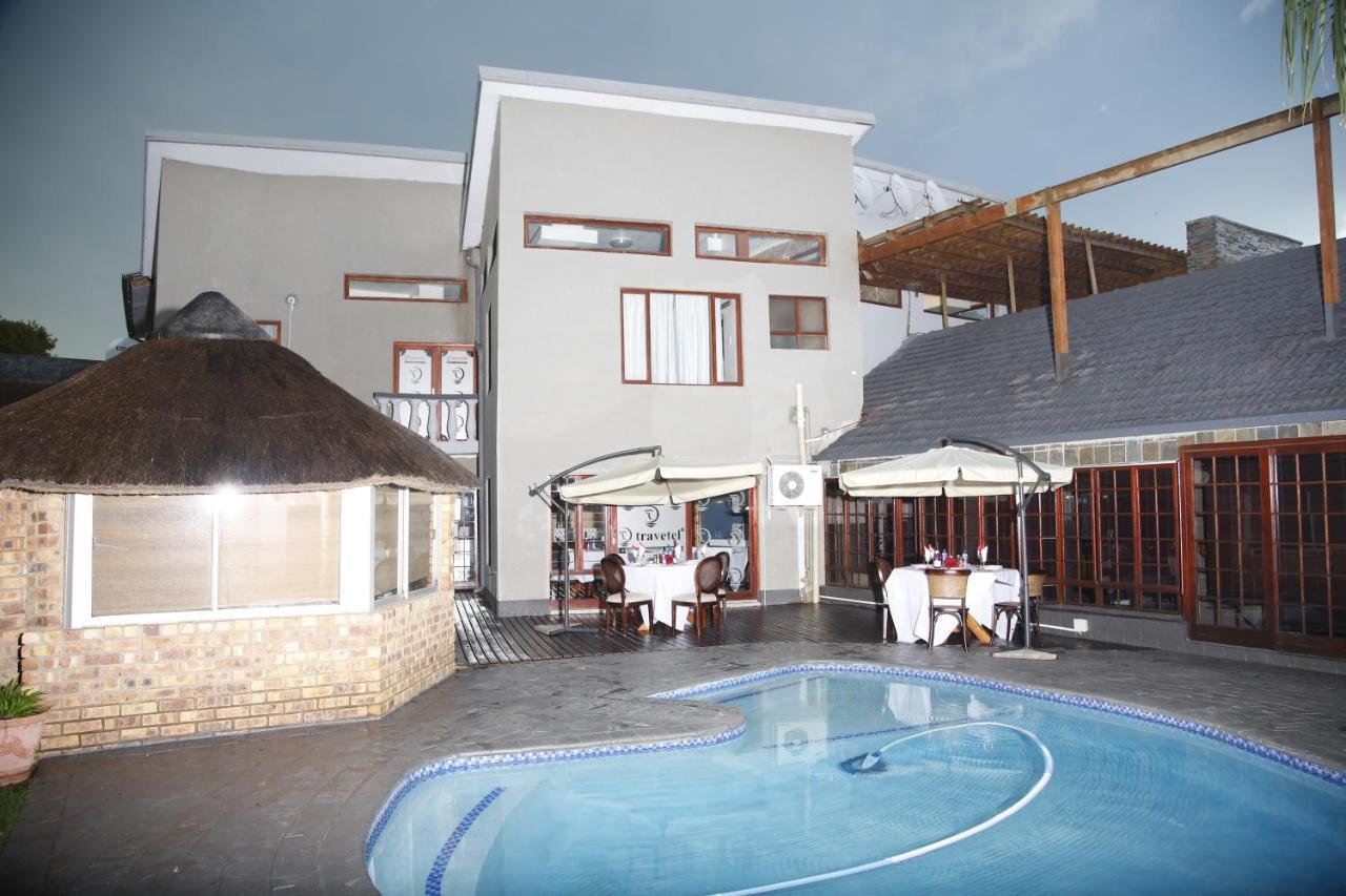 Travetel Or Tambo Airport Hotel Kempton Park Eksteriør billede