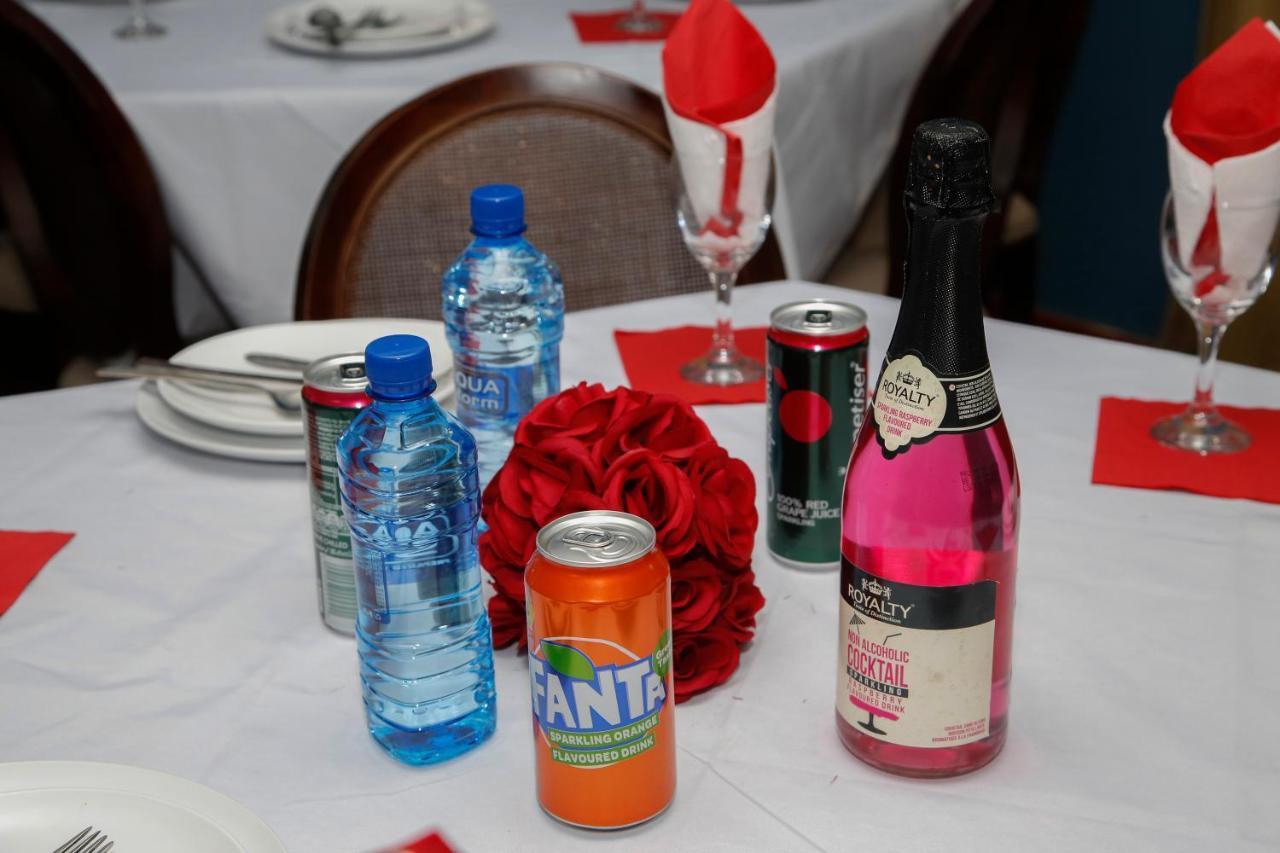 Travetel Or Tambo Airport Hotel Kempton Park Eksteriør billede