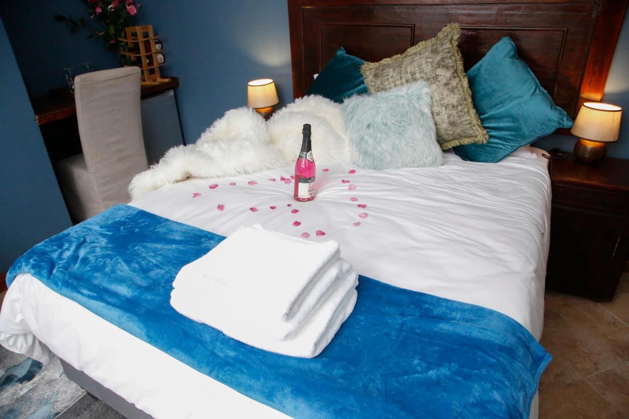 Travetel Or Tambo Airport Hotel Kempton Park Eksteriør billede