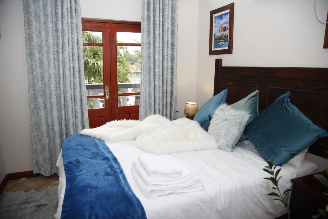 Travetel Or Tambo Airport Hotel Kempton Park Eksteriør billede
